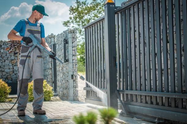 Best Driveway Pressure Washing  in Kewaunee, WI